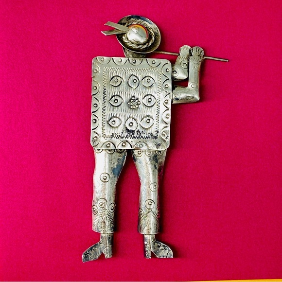 Vintage Sterling Silver Peruvian Brooch Flute Player in Ethnic Dress Stamped 925 - Picture 15 of 16